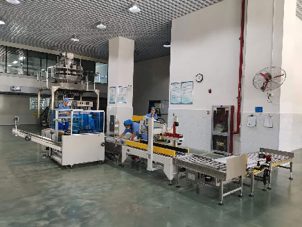 糖果灌裝機(jī)客戶現(xiàn)場(chǎng)